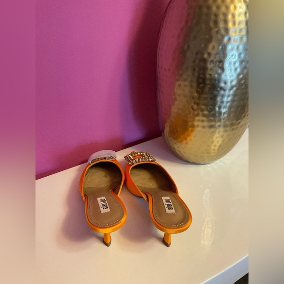 NWT- BIBI LOU Shoes - Picture 4 of 8